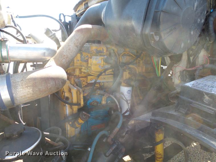 image for item DX9074 1999 Sterling DS-STE semi truck