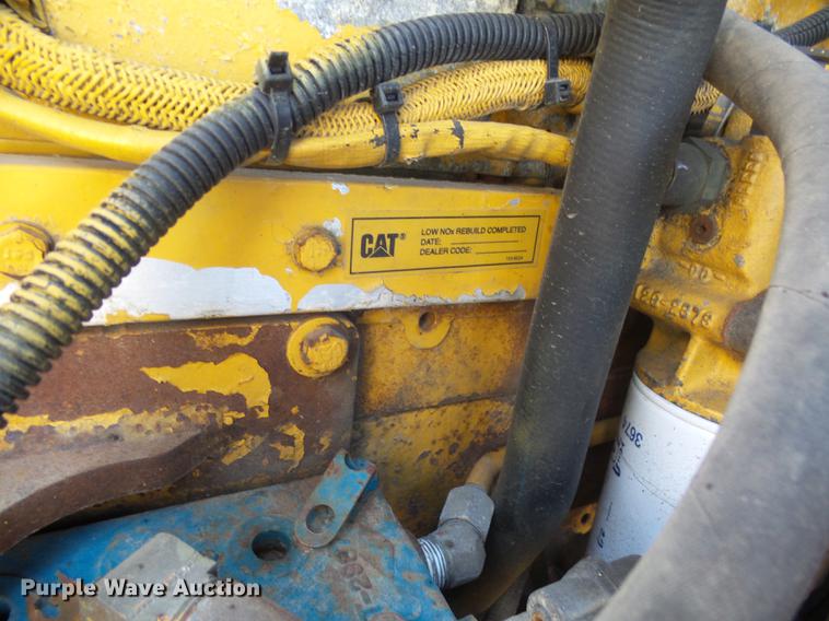 image for item DX9074 1999 Sterling DS-STE semi truck