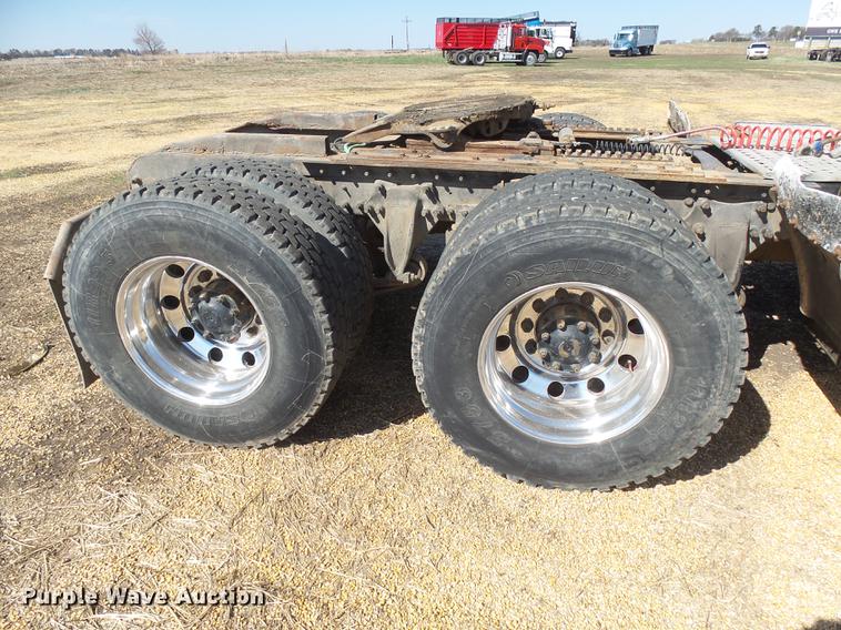 image for item DX9074 1999 Sterling DS-STE semi truck