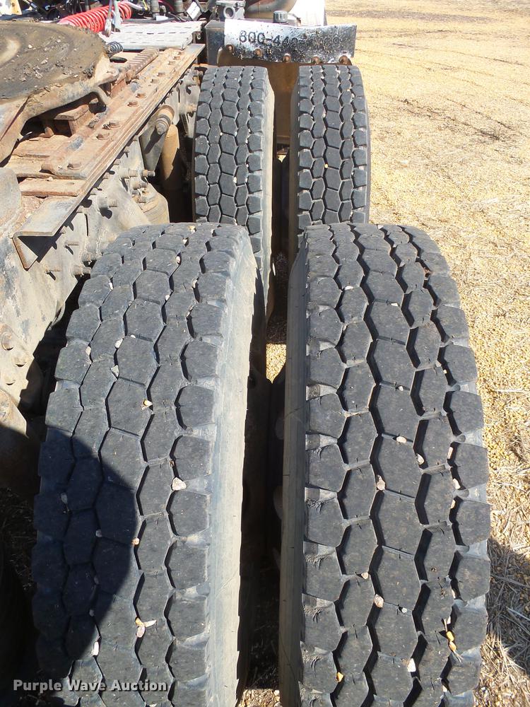 image for item DX9074 1999 Sterling DS-STE semi truck