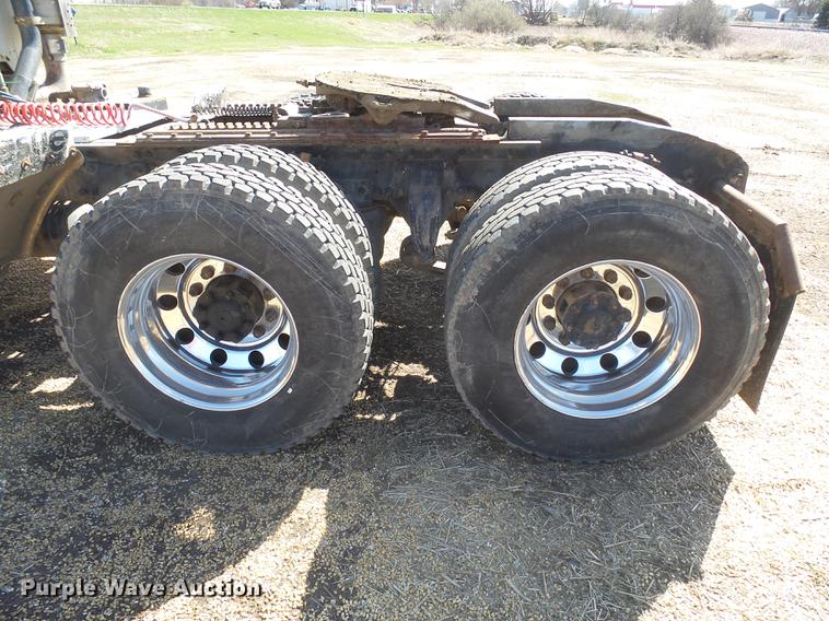 image for item DX9074 1999 Sterling DS-STE semi truck