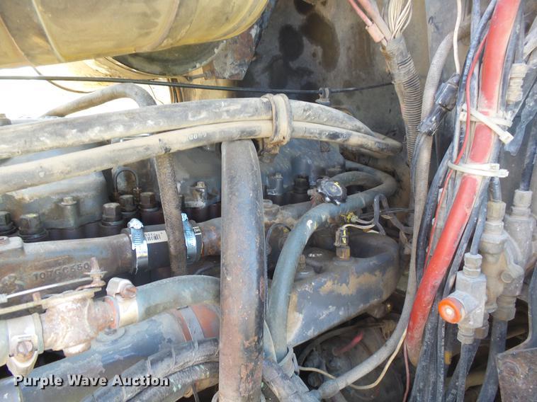 image for item DX9076 1993 Mack CH613 semi truck