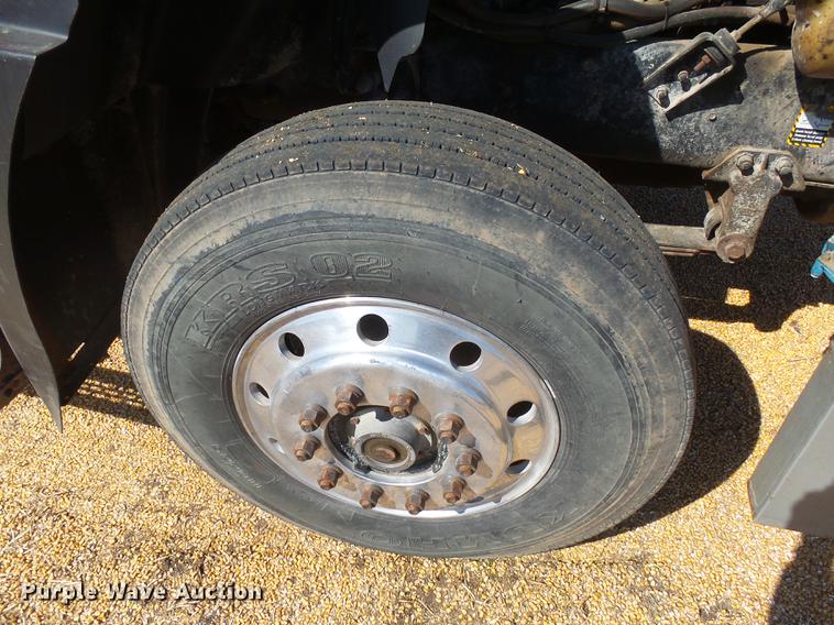 image for item DX9076 1993 Mack CH613 semi truck