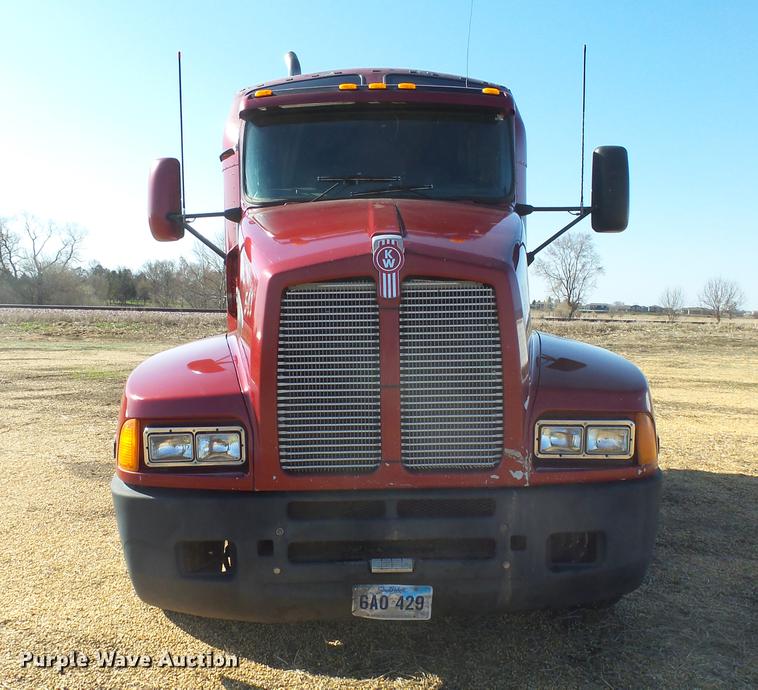 image for item DX9082 2005 Kenworth T600 semi truck