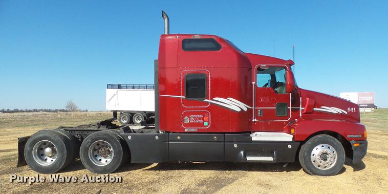 image for item DX9082 2005 Kenworth T600 semi truck