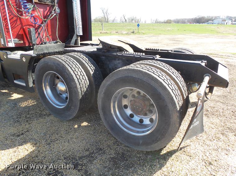 image for item DX9082 2005 Kenworth T600 semi truck