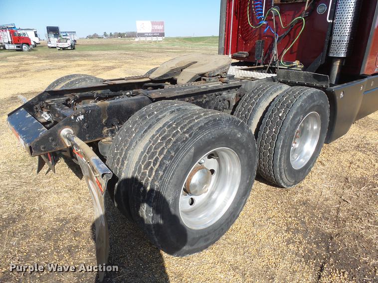 image for item DX9082 2005 Kenworth T600 semi truck