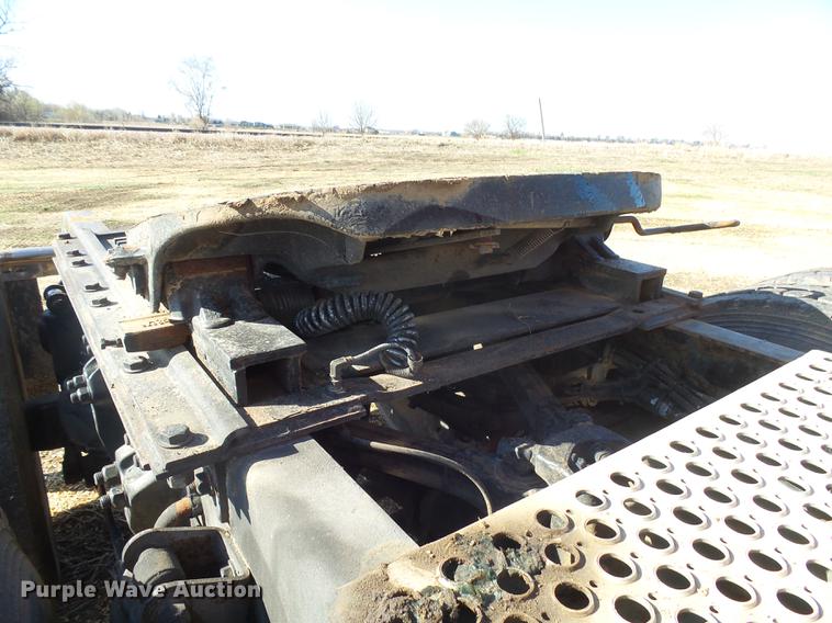 image for item DX9082 2005 Kenworth T600 semi truck