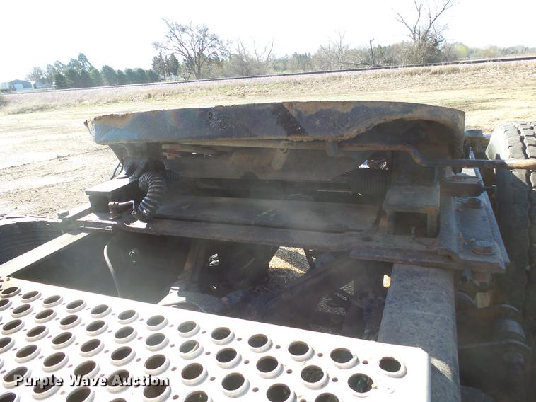 image for item DX9082 2005 Kenworth T600 semi truck