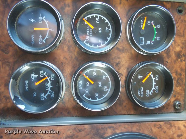 image for item DX9082 2005 Kenworth T600 semi truck