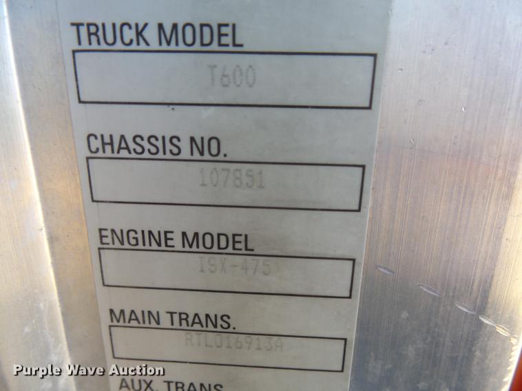 image for item DX9082 2005 Kenworth T600 semi truck