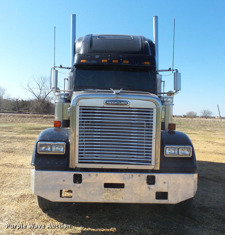 image for item DX9083 2007 Freightliner FLD132 XL Classic semi truck