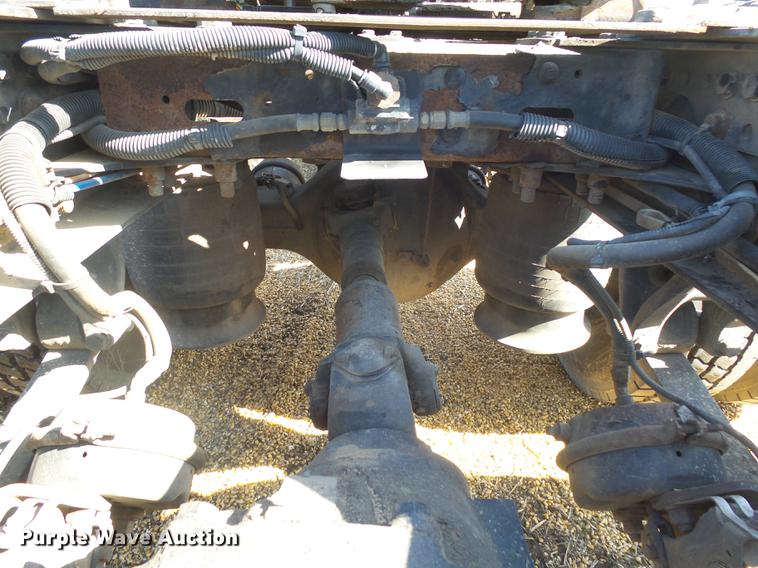 image for item DX9083 2007 Freightliner FLD132 XL Classic semi truck