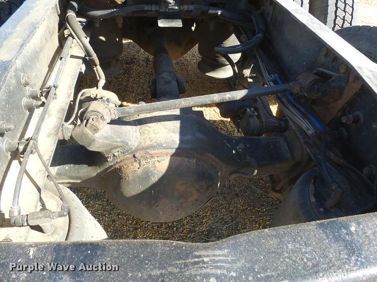 image for item DX9083 2007 Freightliner FLD132 XL Classic semi truck