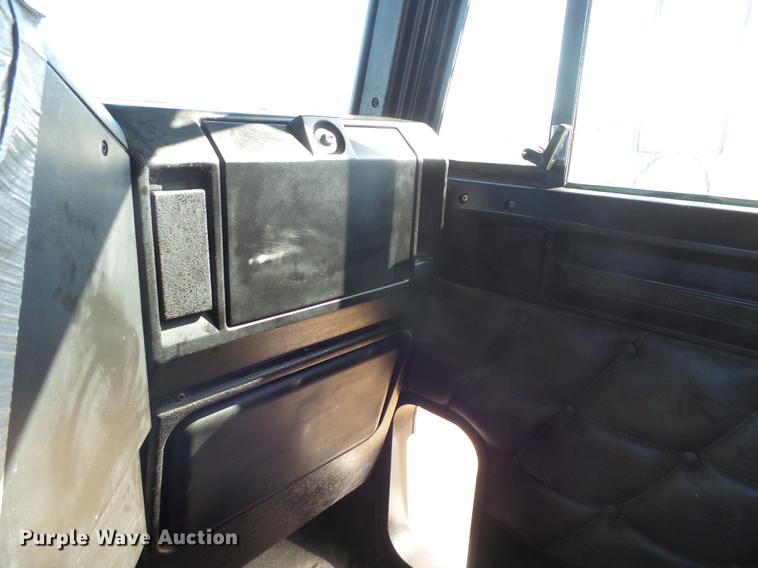 image for item DX9083 2007 Freightliner FLD132 XL Classic semi truck