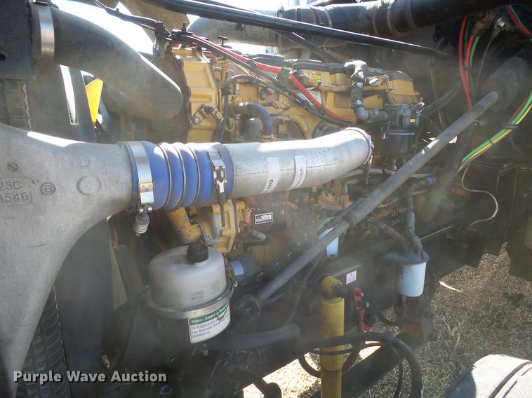 image for item DX9083 2007 Freightliner FLD132 XL Classic semi truck