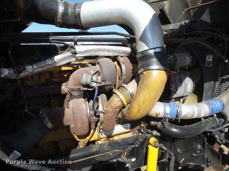 image for item DX9083 2007 Freightliner FLD132 XL Classic semi truck