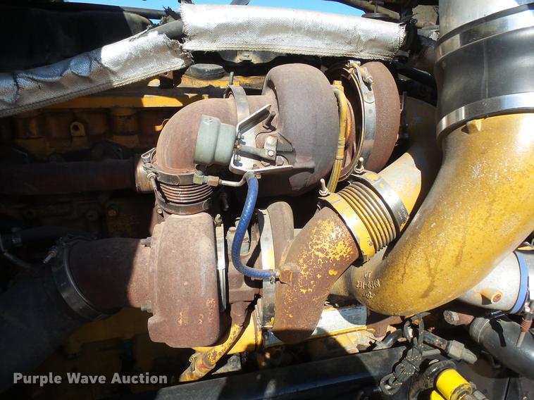 image for item DX9083 2007 Freightliner FLD132 XL Classic semi truck