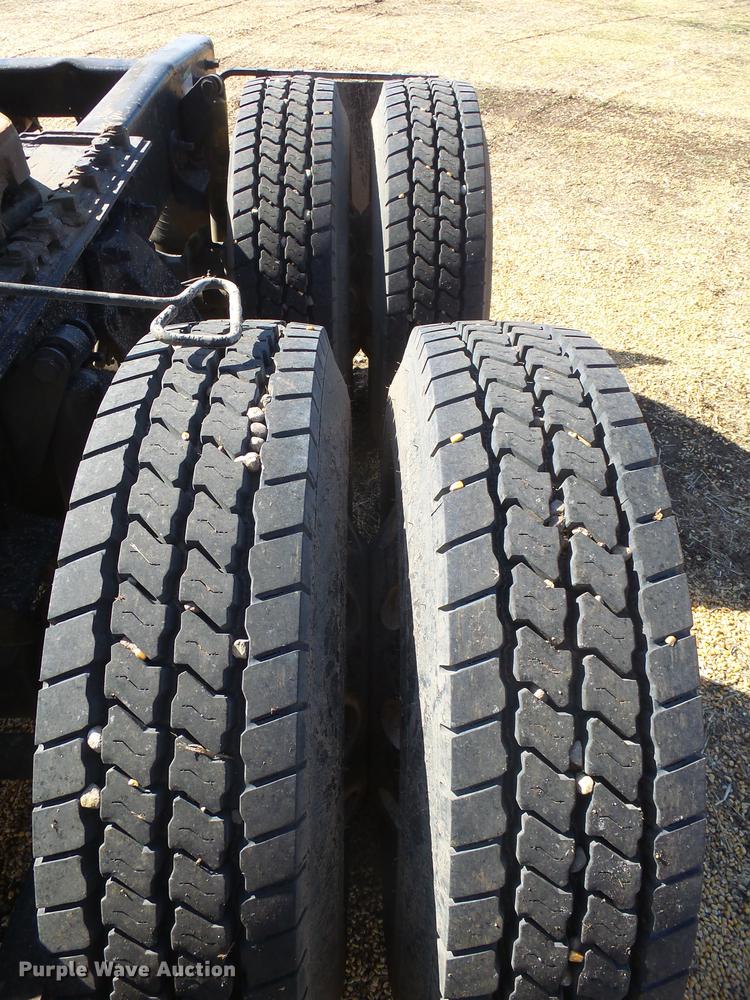 image for item DX9083 2007 Freightliner FLD132 XL Classic semi truck