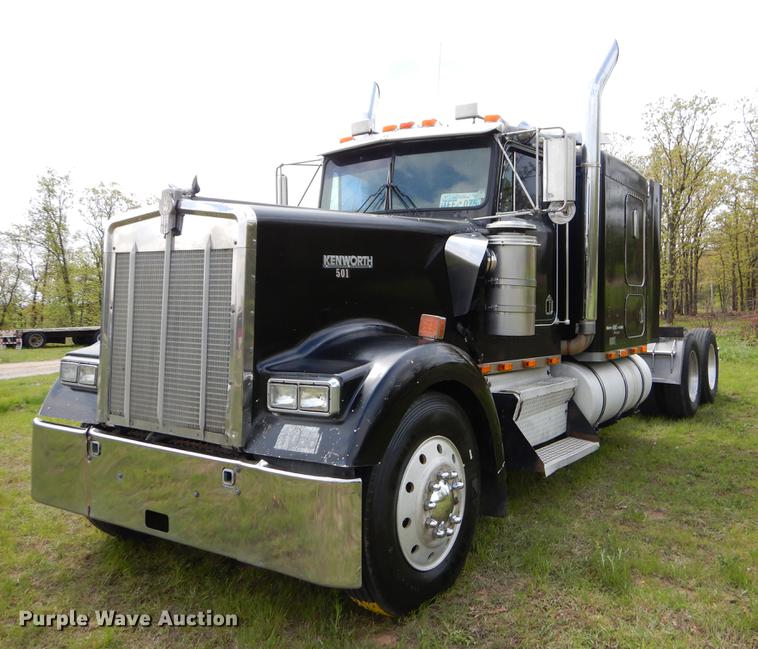 image for item EI9099 1996 Kenworth W900 semi truck