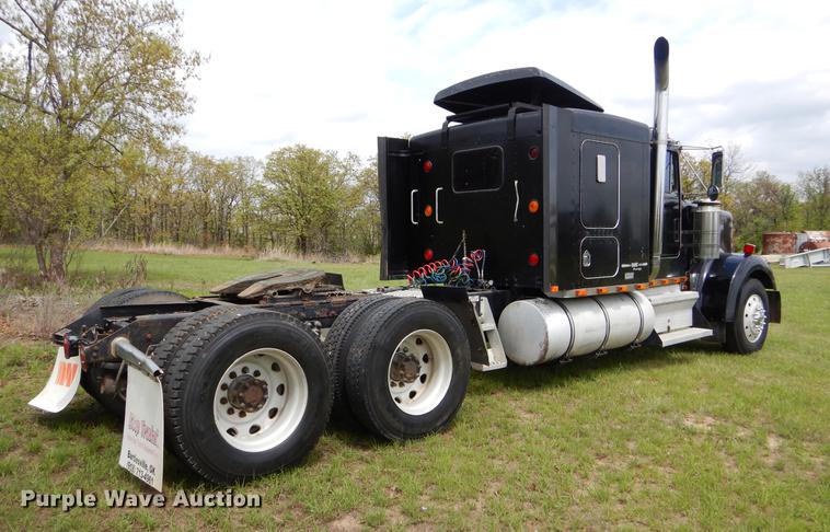 image for item EI9099 1996 Kenworth W900 semi truck
