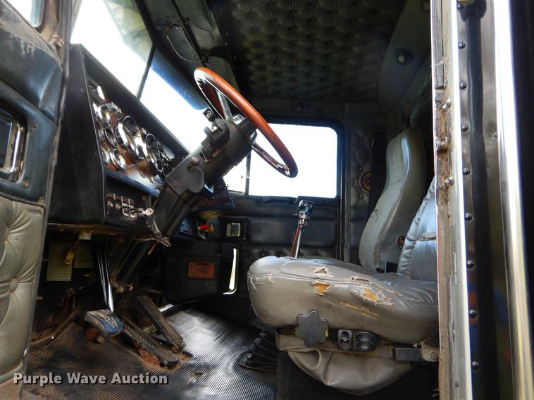 image for item EI9099 1996 Kenworth W900 semi truck