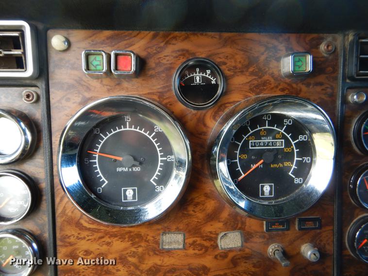 image for item EI9099 1996 Kenworth W900 semi truck