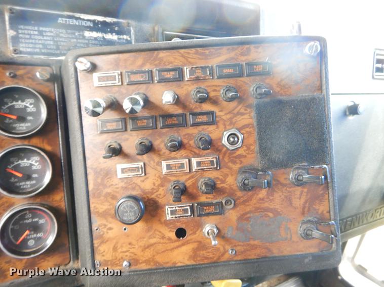 image for item EI9099 1996 Kenworth W900 semi truck