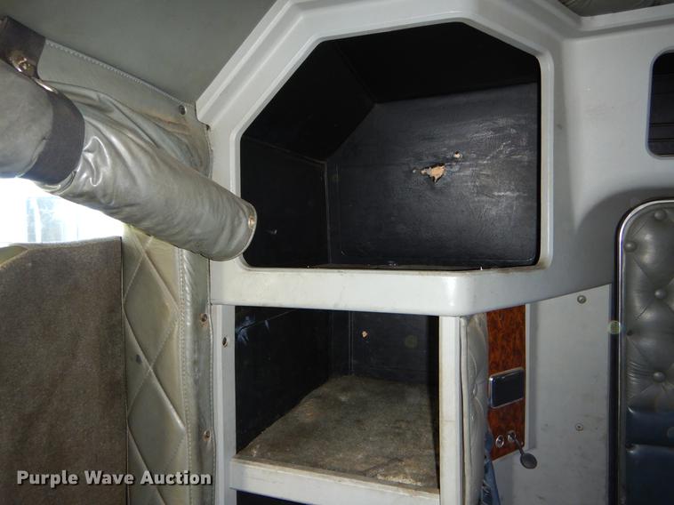 image for item EI9099 1996 Kenworth W900 semi truck