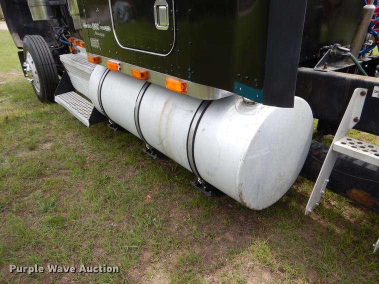 image for item EI9099 1996 Kenworth W900 semi truck