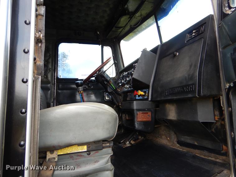 image for item EI9099 1996 Kenworth W900 semi truck