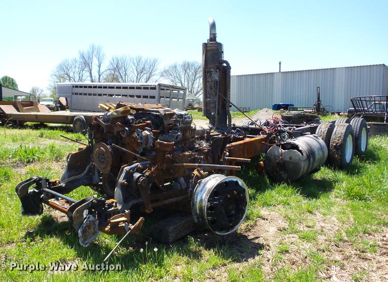 image for item EI9804 2009 Kenworth T660 truck chassis