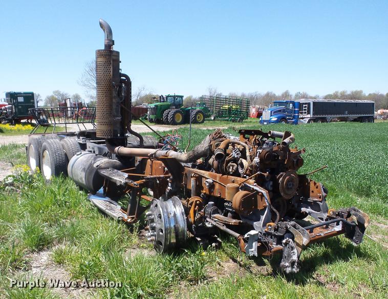 image for item EI9804 2009 Kenworth T660 truck chassis