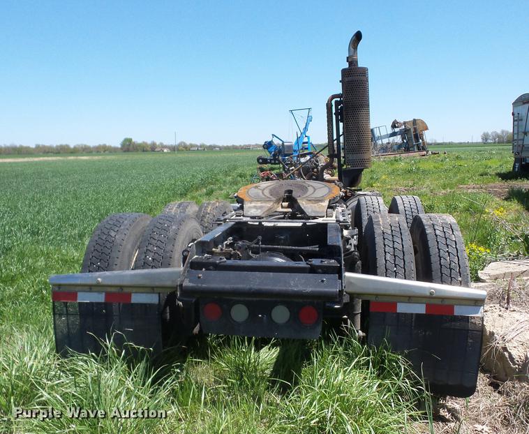 image for item EI9804 2009 Kenworth T660 truck chassis