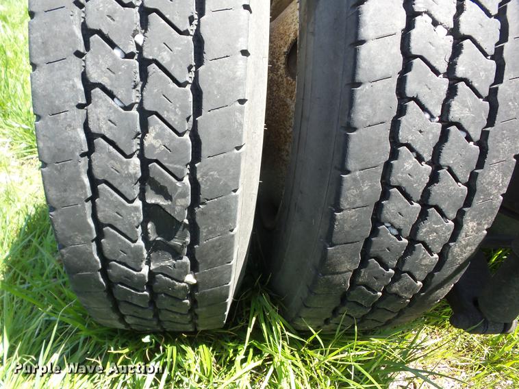 image for item EI9804 2009 Kenworth T660 truck chassis