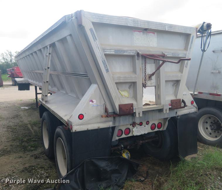 image for item EJ9606 1994 CMC SV-102 end dump trailer