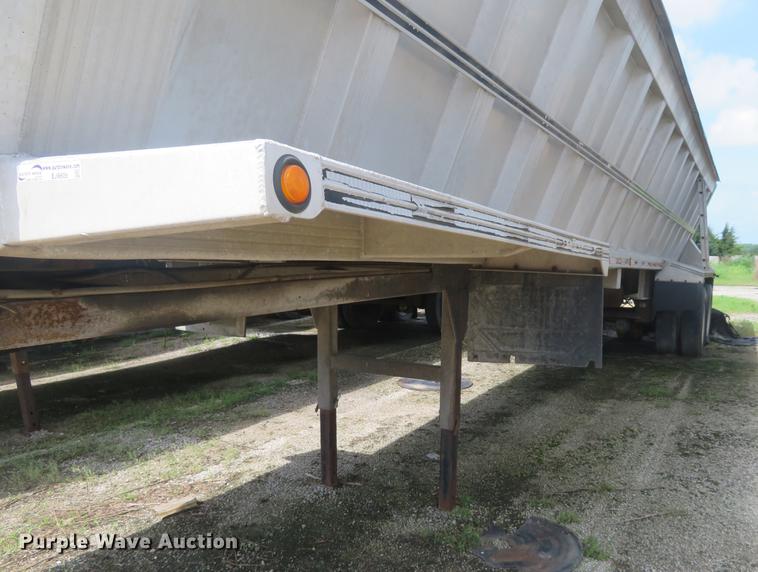 image for item EJ9606 1994 CMC SV-102 end dump trailer