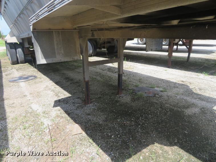 image for item EJ9606 1994 CMC SV-102 end dump trailer