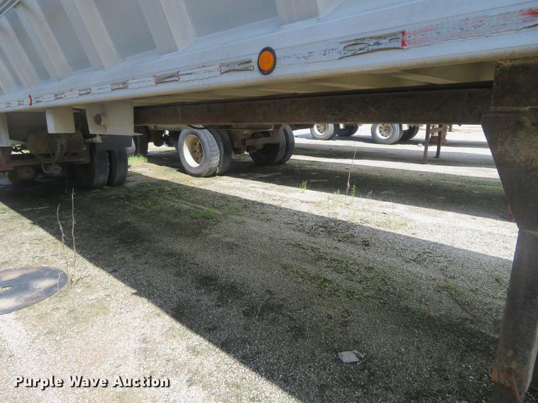 image for item EJ9606 1994 CMC SV-102 end dump trailer