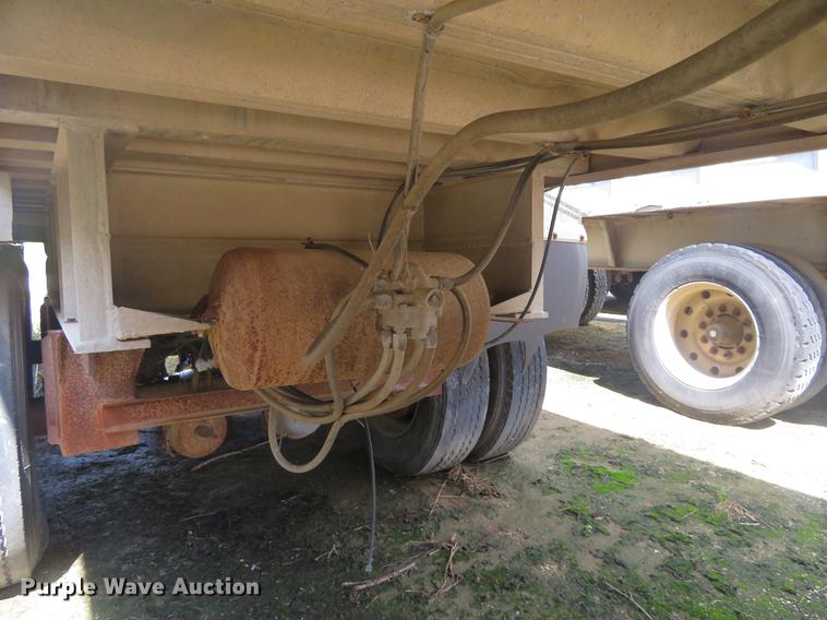 image for item EJ9606 1994 CMC SV-102 end dump trailer