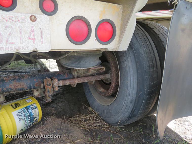 image for item EJ9606 1994 CMC SV-102 end dump trailer