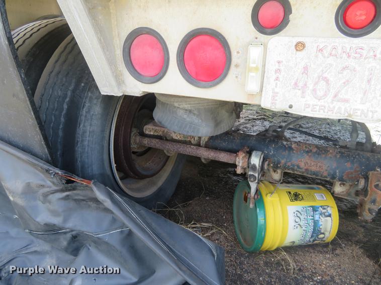 image for item EJ9606 1994 CMC SV-102 end dump trailer