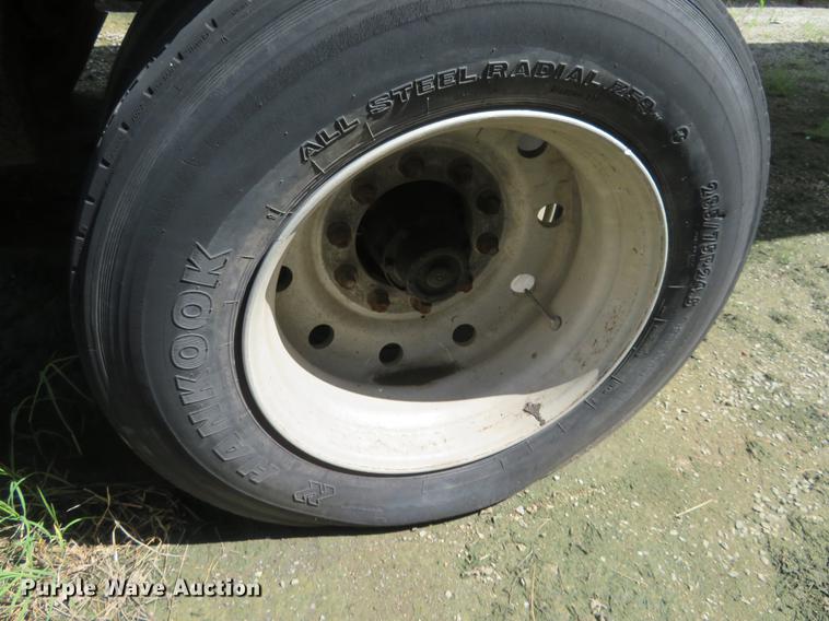 image for item EJ9606 1994 CMC SV-102 end dump trailer