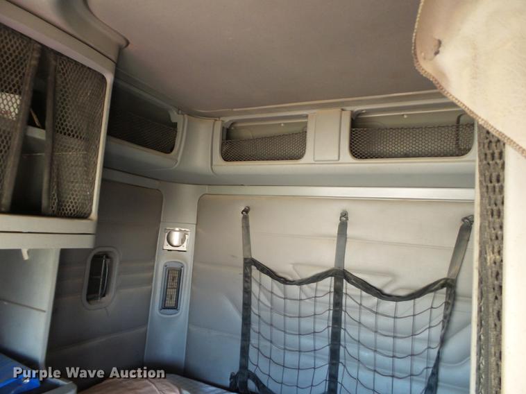 image for item EN9580 2003 Freightliner Century Class semi truck