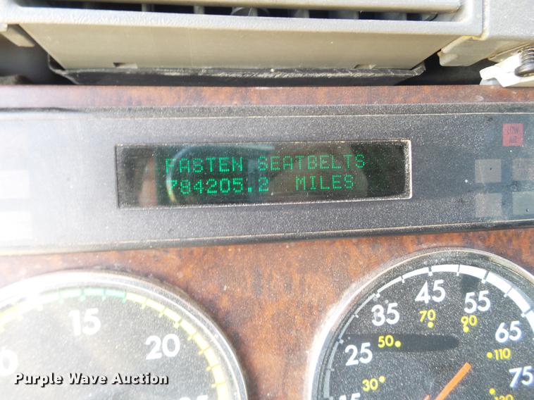 image for item EN9580 2003 Freightliner Century Class semi truck