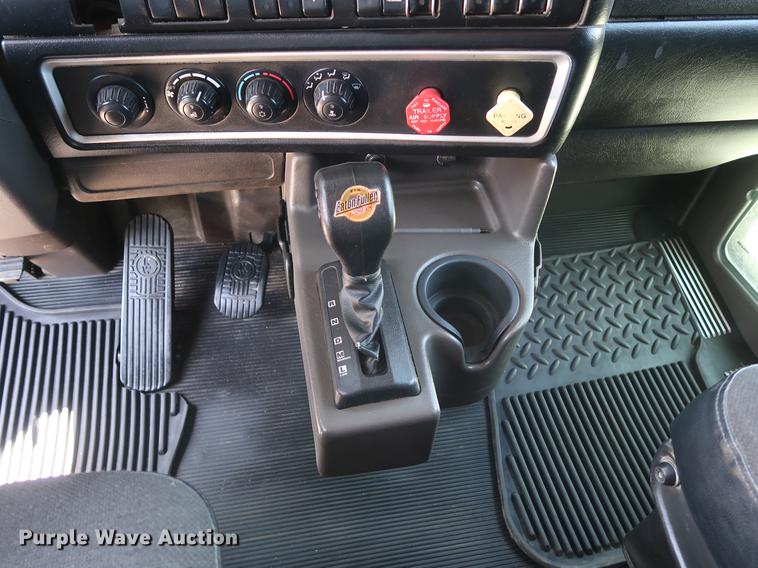 image for item EP9346 2010 Kenworth T660 semi truck