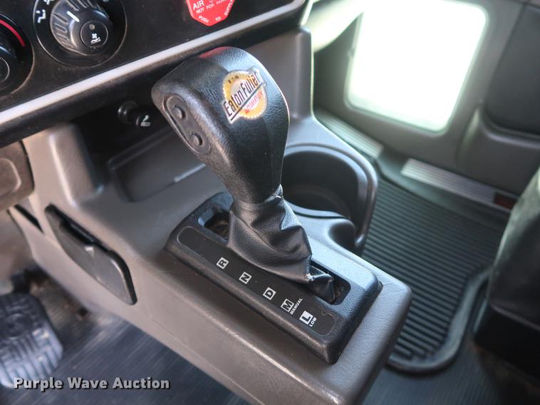 image for item EP9346 2010 Kenworth T660 semi truck