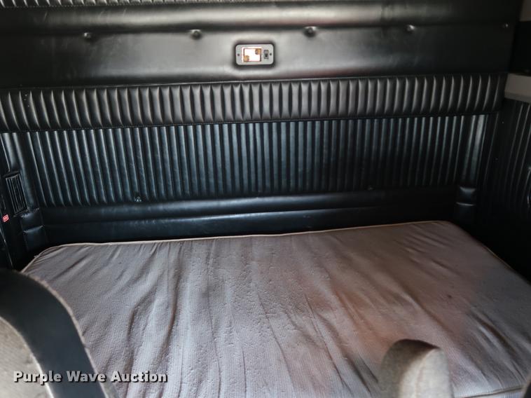 image for item EP9346 2010 Kenworth T660 semi truck