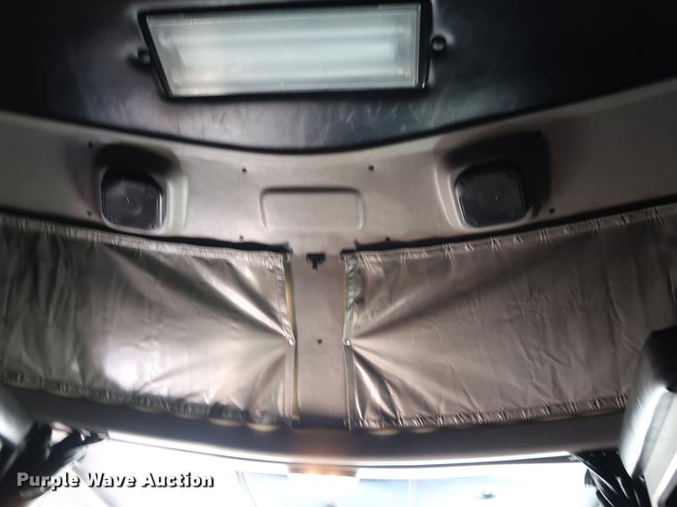 image for item EP9346 2010 Kenworth T660 semi truck