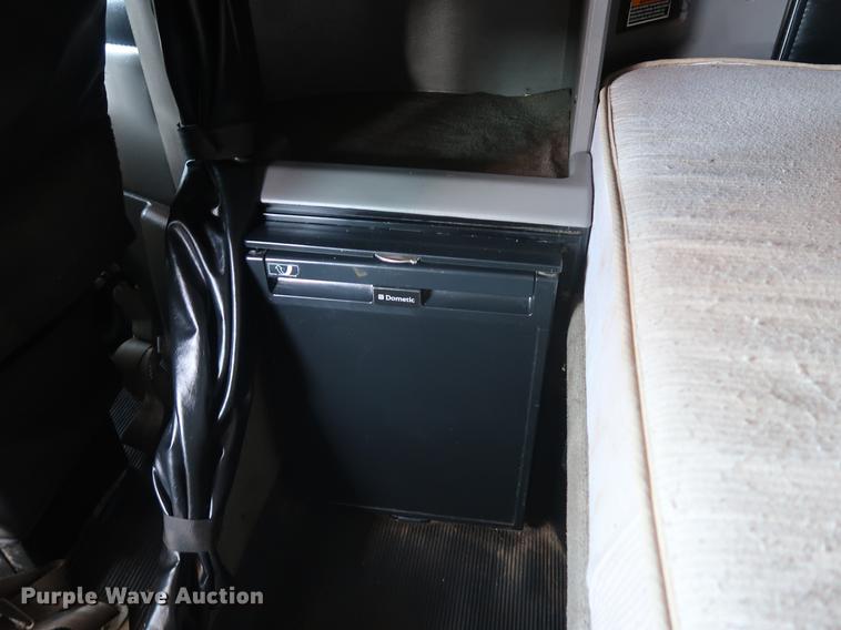 image for item EP9346 2010 Kenworth T660 semi truck